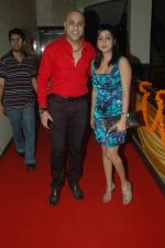 Baba Sehgal at Tere Mere Phere music launch in Raheja Classique, Andheri on 16th Sept 2011 (18).JPG